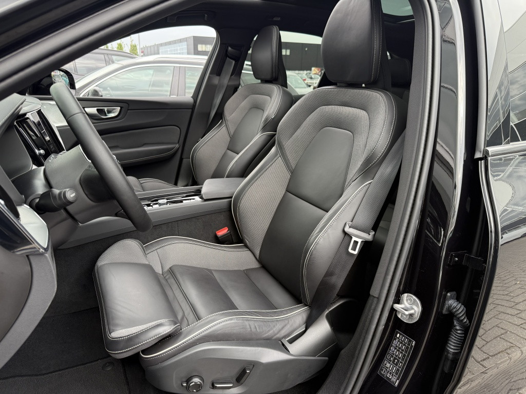 Volvo XC60 t6 398pk recharge black edition ultra dark full options !