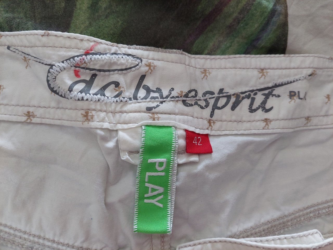 Witte korte damesbroek Esprit mt 42, valt als M