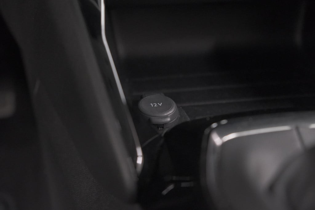 Peugeot 208 puretech 100 allure pack | camera | apple carplay | stoelverwar