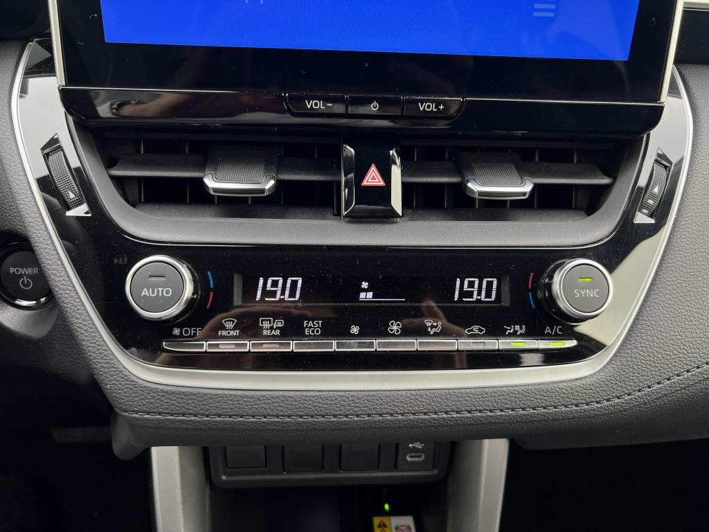 Toyota Corolla Cross hybrid 140 style