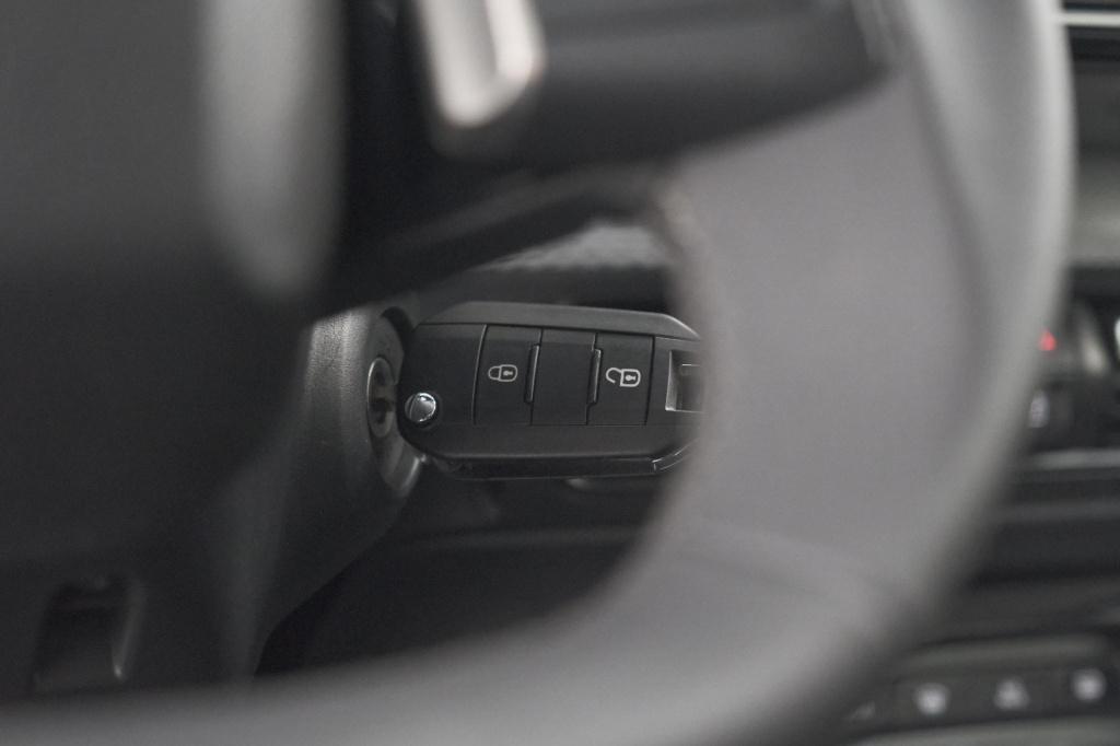 Citroen C3 Aircross 1.2 hybrid 145pk max | camera | dodehoekdetectie | navi