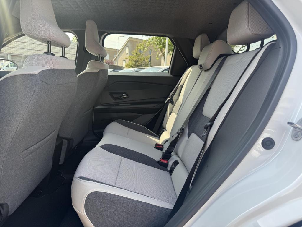Nissan Micra advance 52 kwh chill interieur