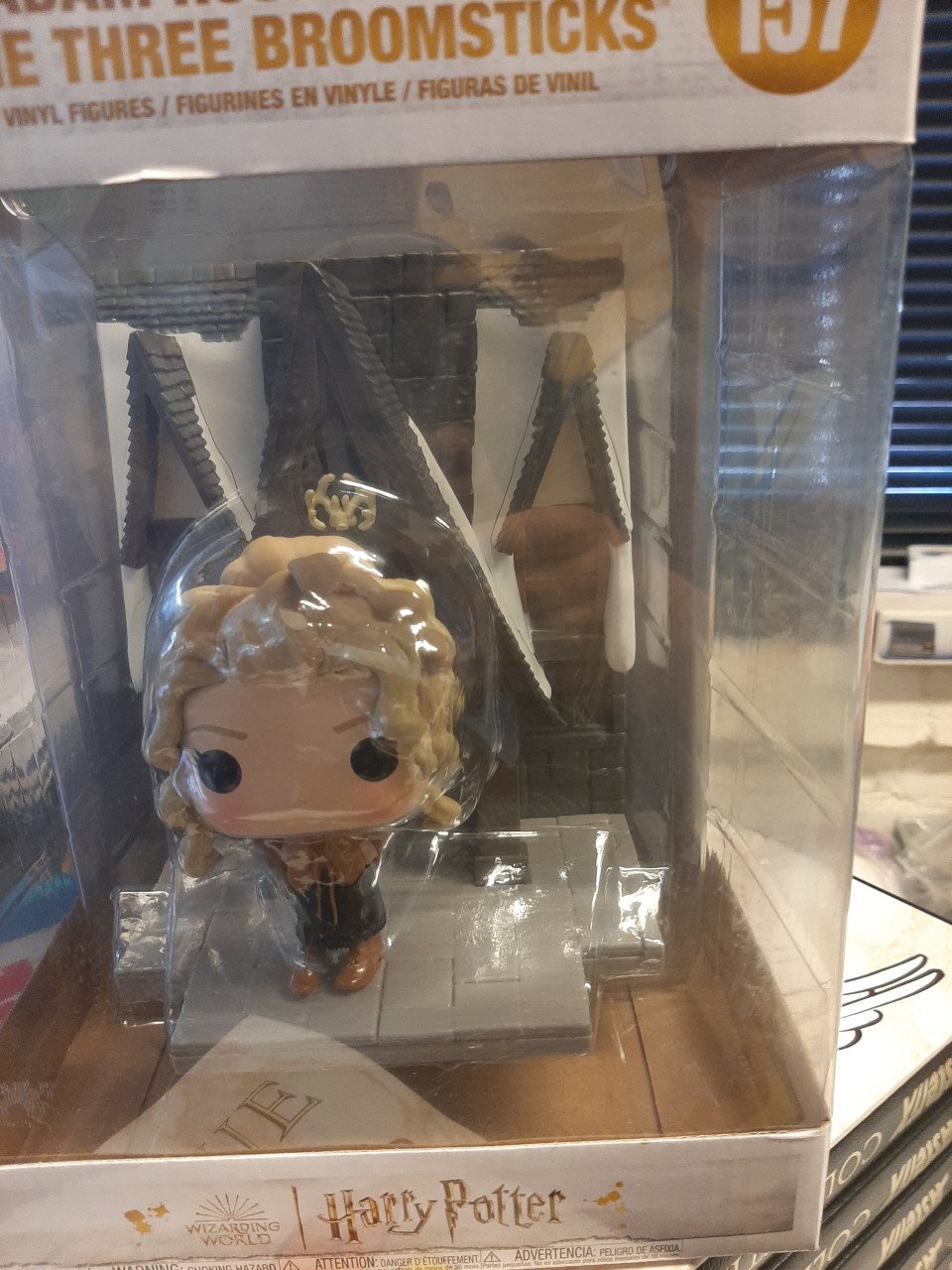 Funko madam rosmerta with the three broomsticks