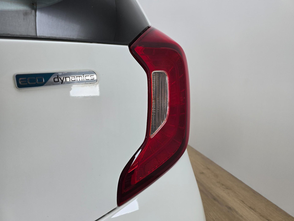Kia Picanto occasion dealer auto met sportvelgen en bluetooth audio | tweed