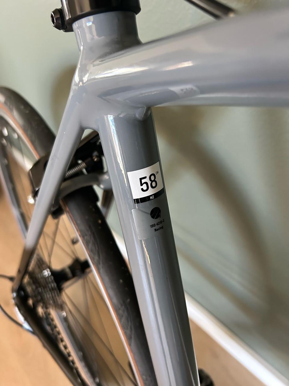 Trek Emonda ALR 6 maat 58