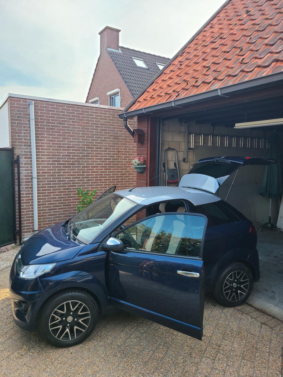 Zo goed als nieuwe 100% elektr Aixam E-Coupe  S8   bj. 2015  km. stand 1764