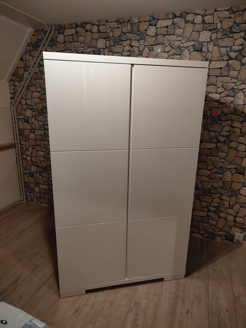 Kledingkast wit glans