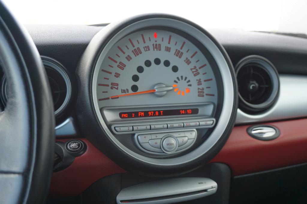 Mini One mini 1.4 airco / elektr. ramen / lm velgen