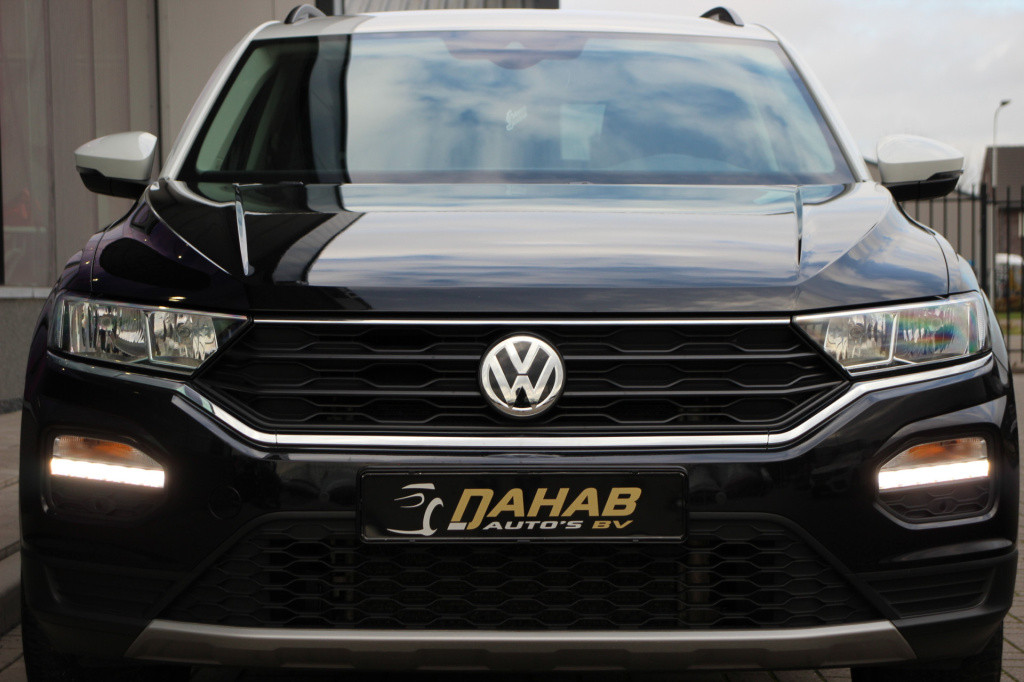 Volkswagen T-roc 1.5 tsi sport | acc | stoelverwarming | carplay |