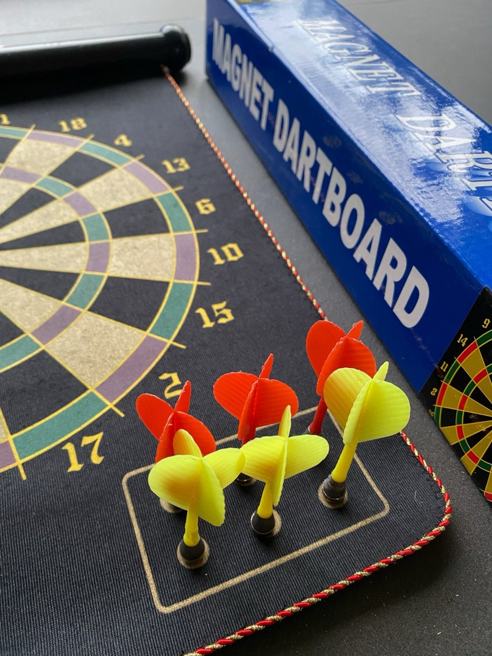 Magnetisch dartbord met pijlen
