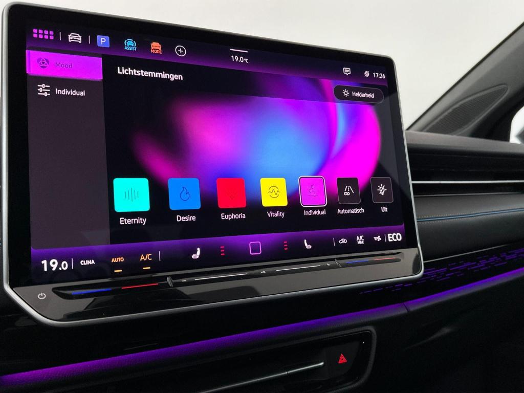 Volkswagen Id.7 limousine pro business 77 kwh 286pk black style