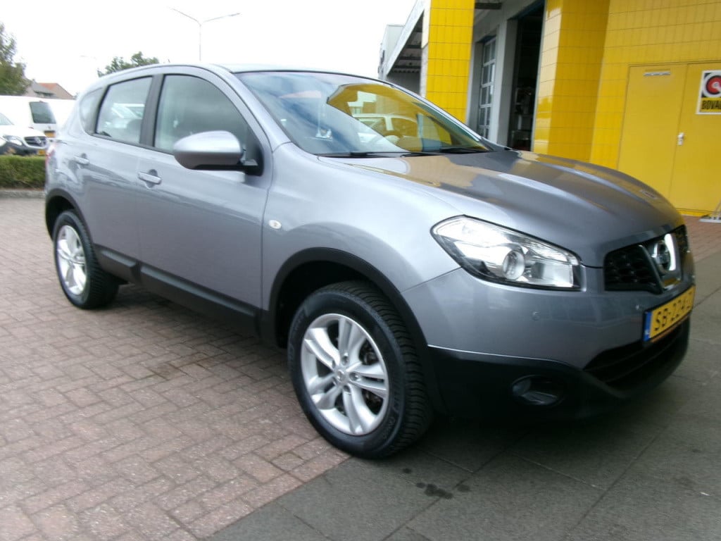 Nissan Qashqai 1.6 acenta airco, nav., camera, trekhaak, pdc