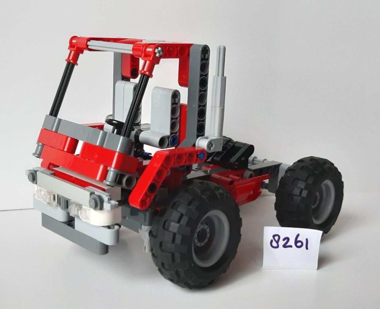 Lego Technic 8261: Rally Truck = Vrachtwagen-Truck