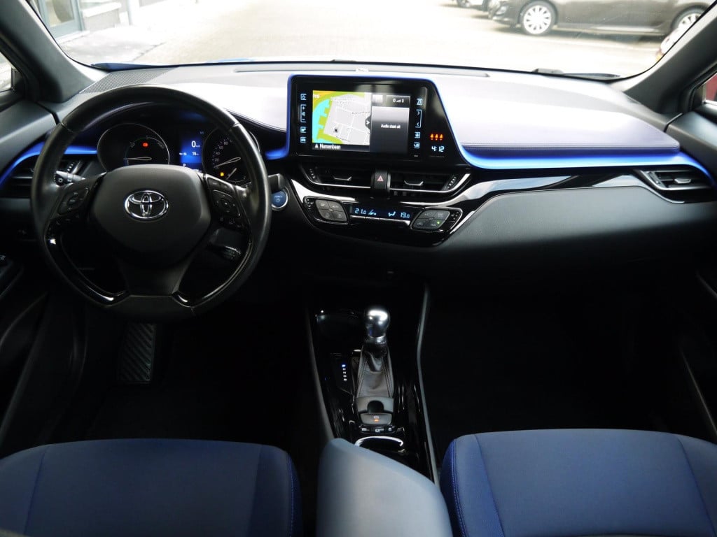 Toyota C-hr 1.8 hybrid bi-tone|dealeronderhouden|rijklaar