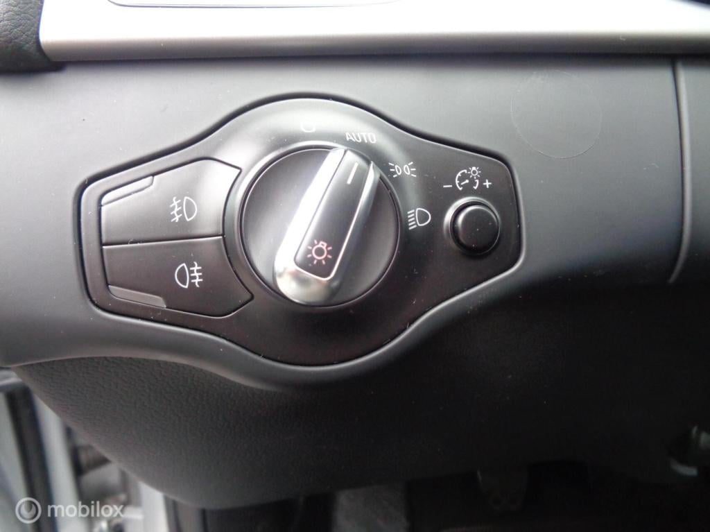 Audi A4 avant 1.8 tfsi/airco/lm velgen/stoelverw/afneembare trekhaak/pdc