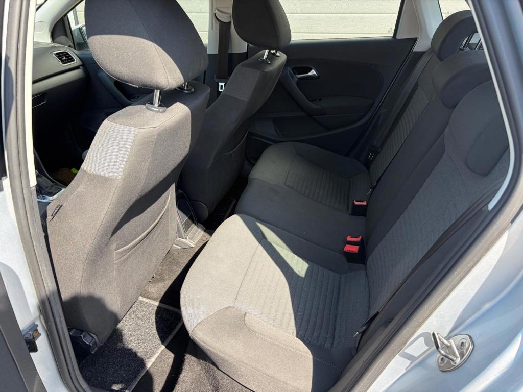 Volkswagen Polo 1.4-16v comfortline/automaat/cruise control/airconditioning