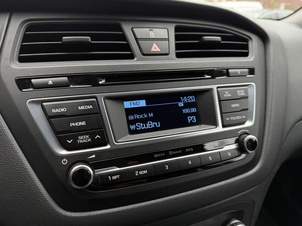 Hyundai I 20 1.2 hp i-motion comfort // black edition //