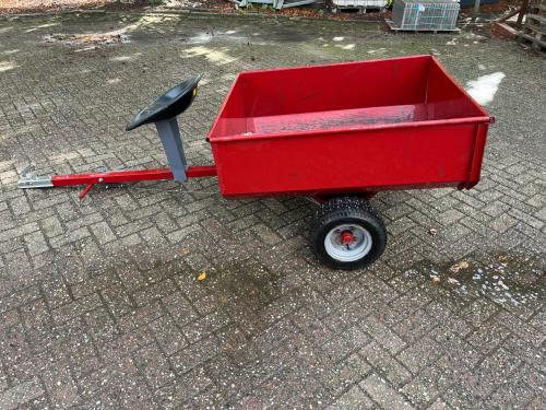 Kar voor zitmaaier of mini tractor