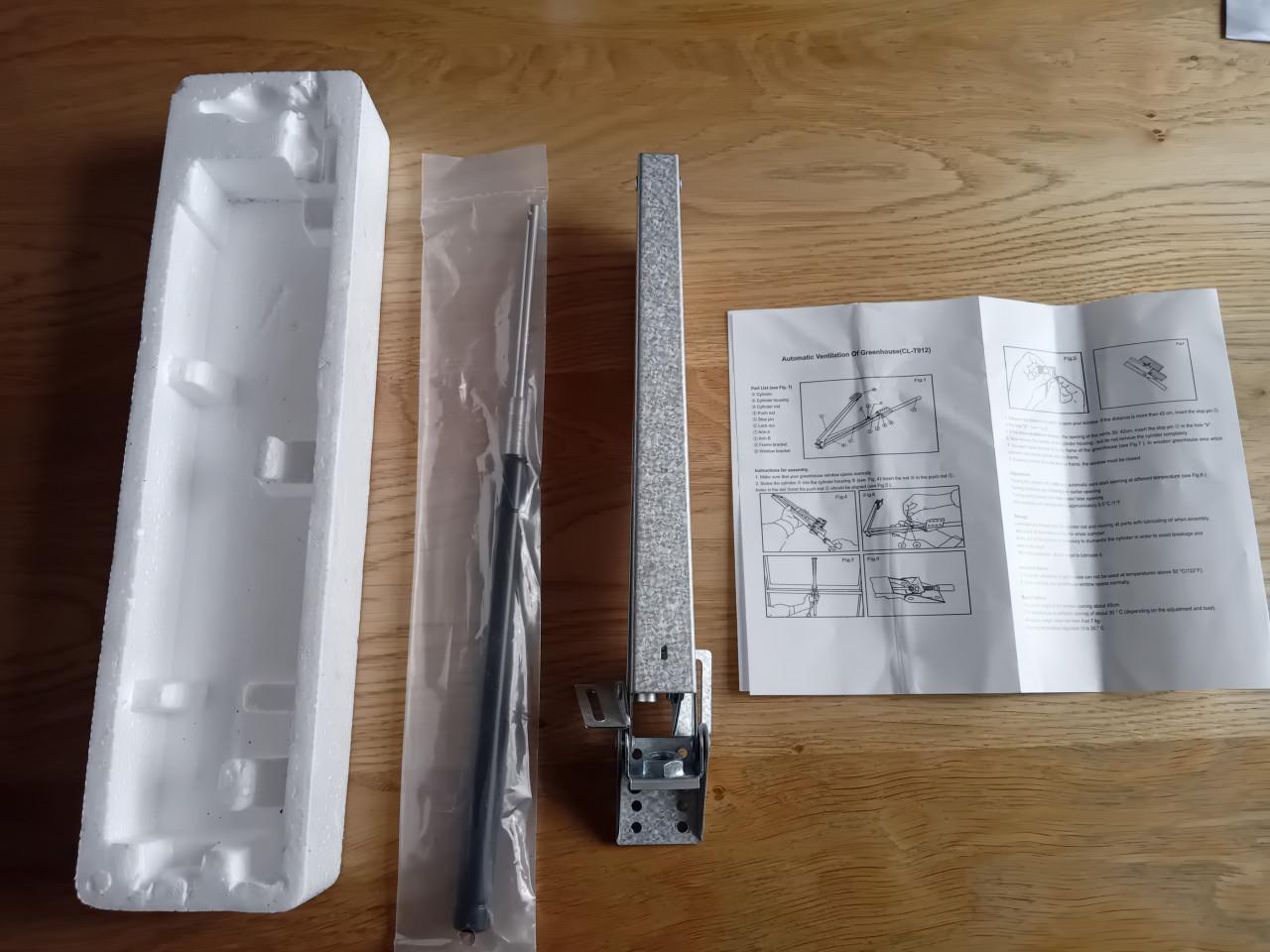 Auto. Raamopener tuinkas