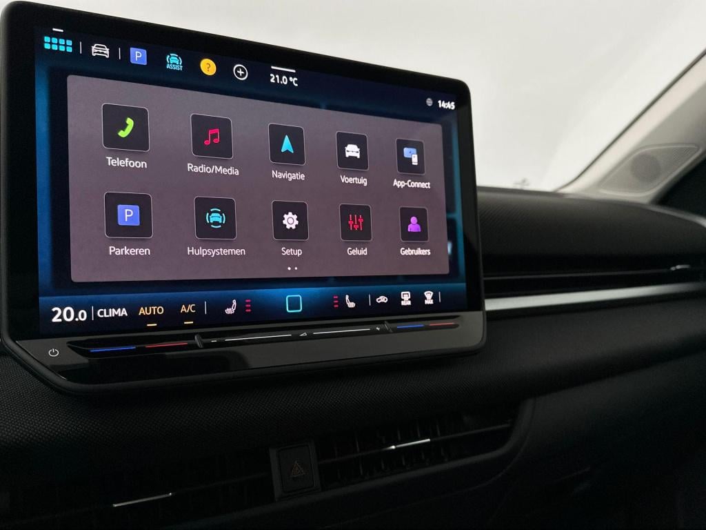 Volkswagen T-roc 1.5 etsi limited edition