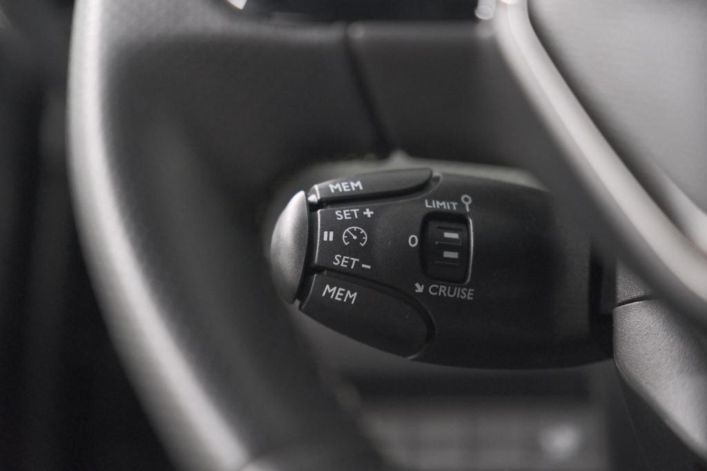 Peugeot 2008 puretech 130 eat8 gt | camera | apple carplay | parkeersensore