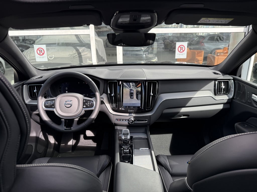 Volvo XC60 t8 455pk recharge black edition| full options !!