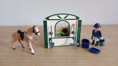 Playmobil paardenbox met verzorging setnr 5111