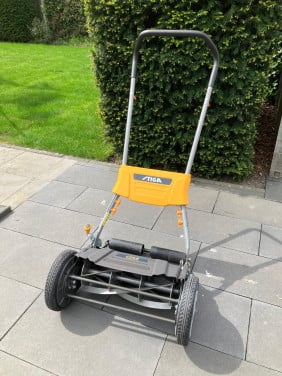 Nieuwe Stiga handgrasmaaier