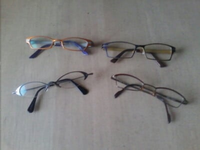 Brillen 3,50 en -2,5 van de Opticien