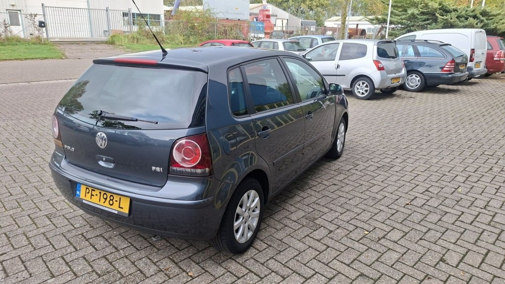Volkswagen Polo 1.4-16v fsi trendline