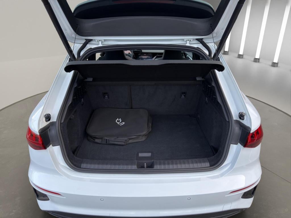 Audi A3 sportback 40 tfsi e s-line pano b&o camera head up