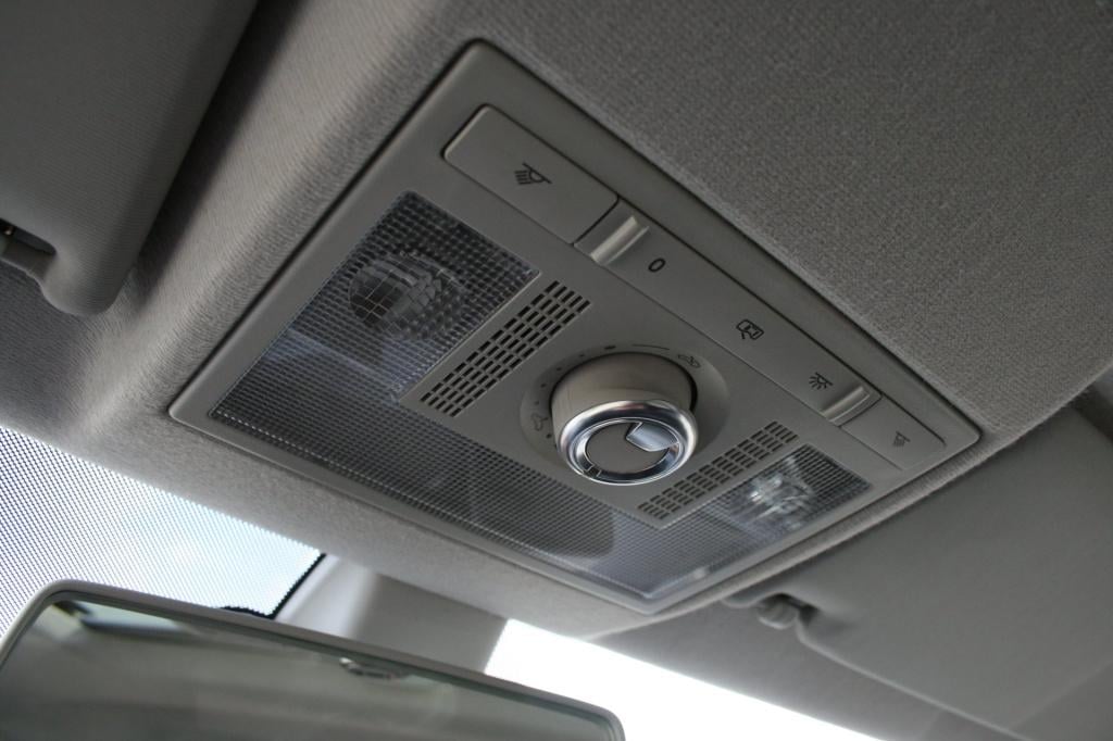 Volkswagen UP! 1.0 high up! black edition bluemotion