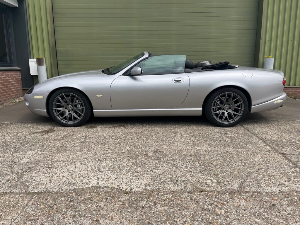 Jaguar Xk xkr 4.2 v8 supercharged convertible
