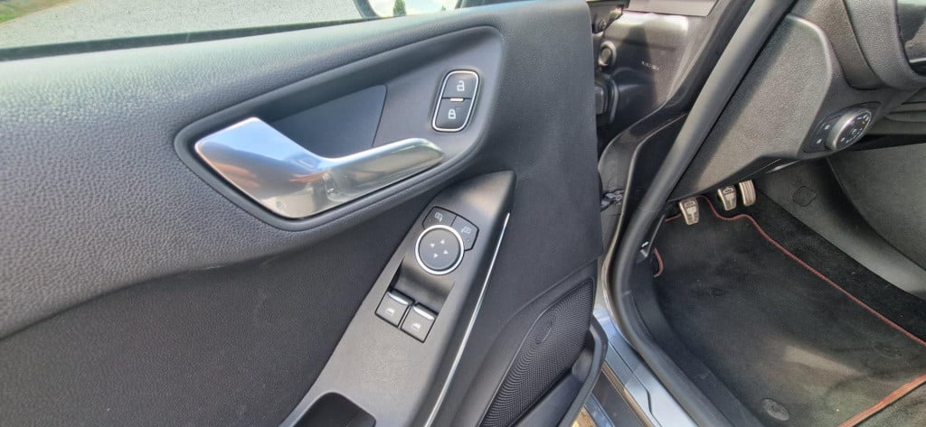 Ford Fiesta 1.0 ecoboost st-line | navi | carplay | cruise control | parkee