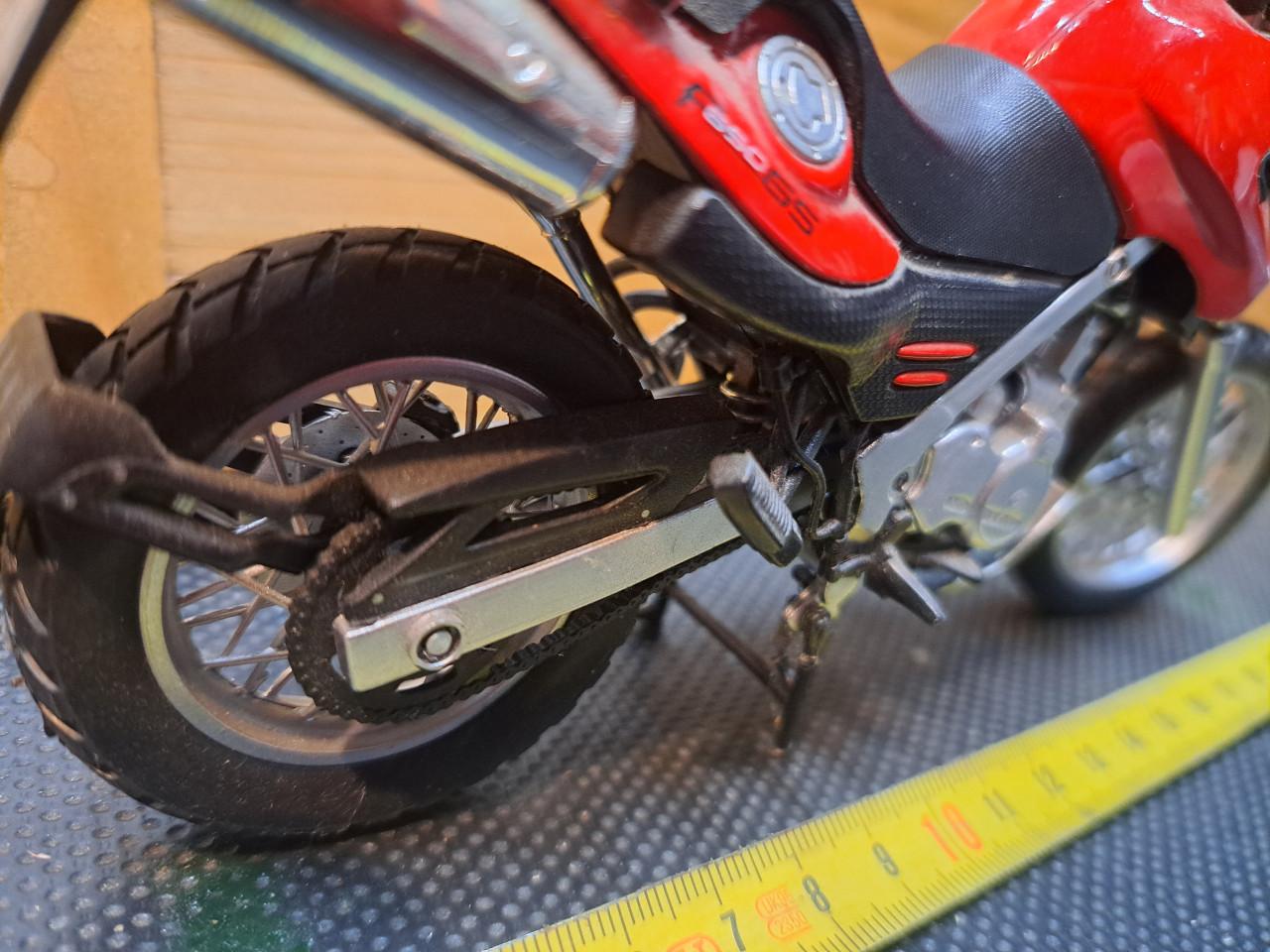 BMW F 650 g/s/  modelbouw