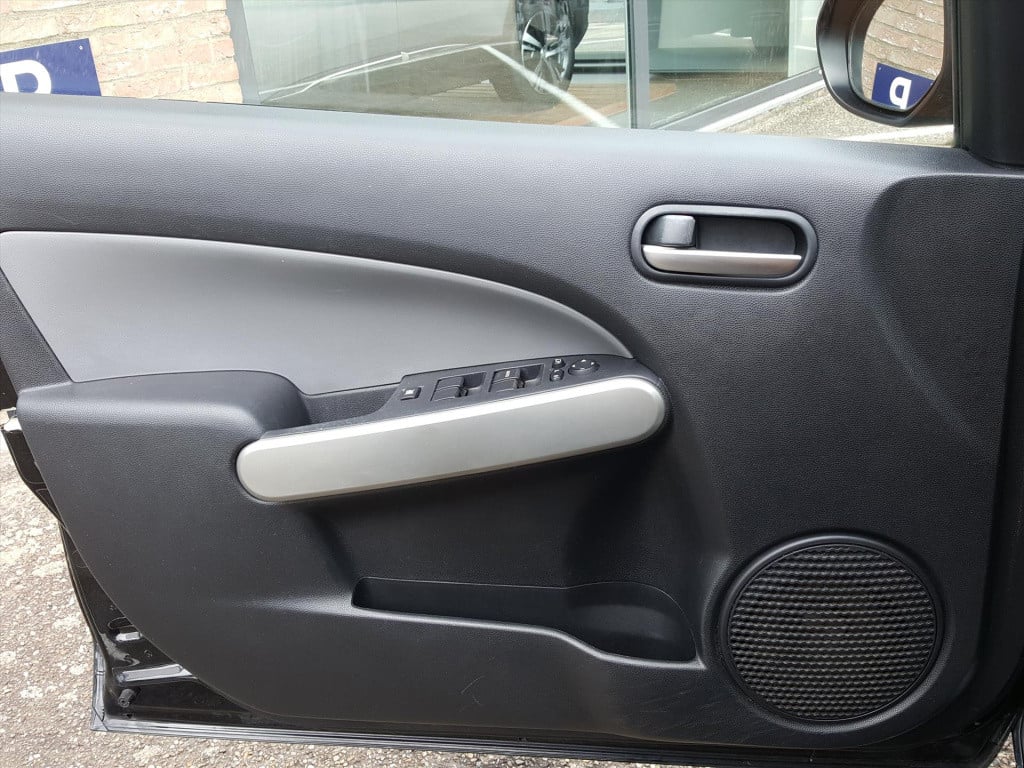 Mazda 2 1.3 63kw 5 drs ts | airco | climate control | radio | lm-velgen 15'
