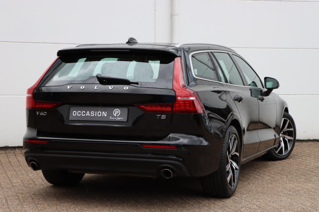Volvo V60 2.0 t5 momentum 250pk