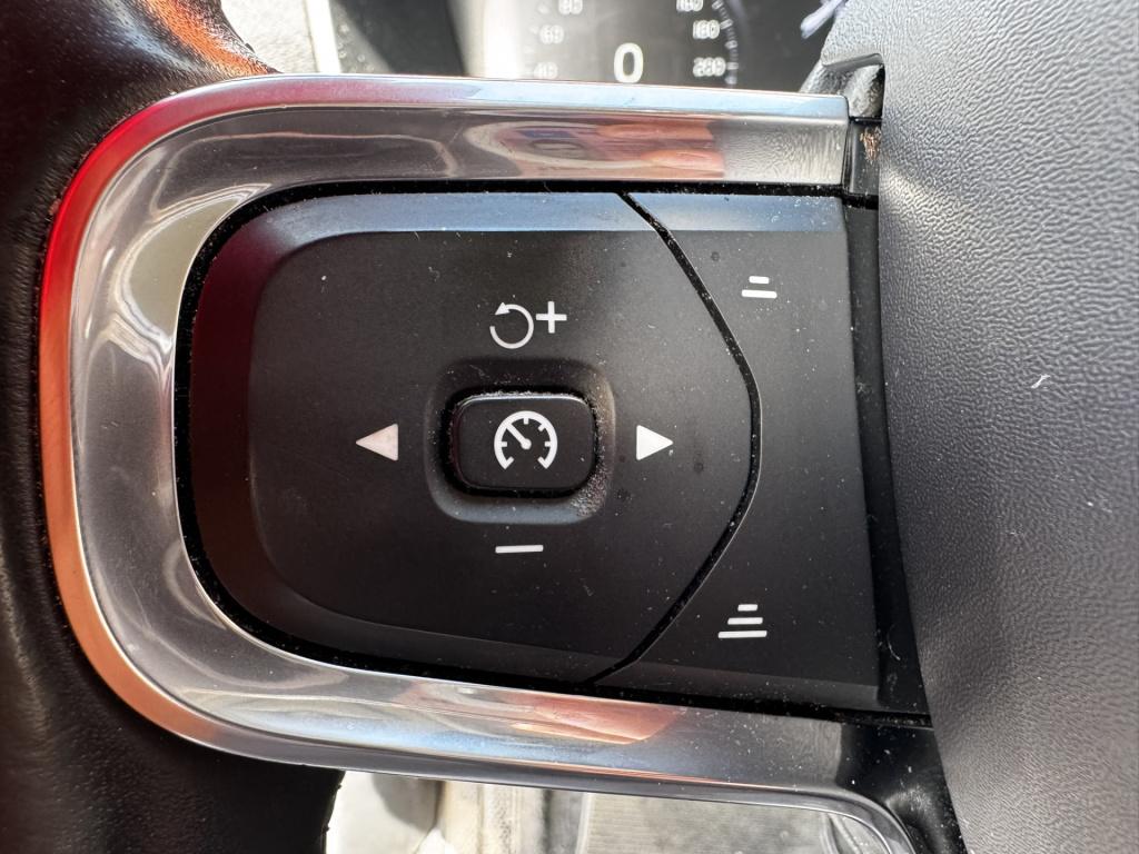 Volvo XC40 2.0 t4 inscription automaat | leer | 19'' lmv | trekhaak