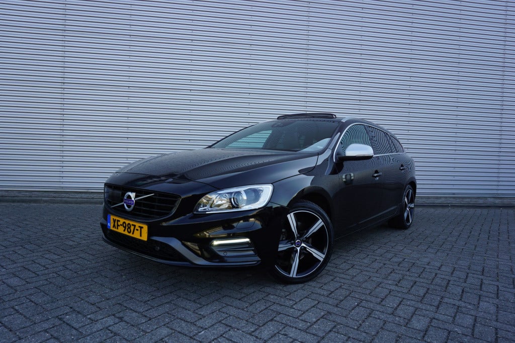 Volvo V60 2.0 d4 business sport - automaat - climate / navi / cruise / lane