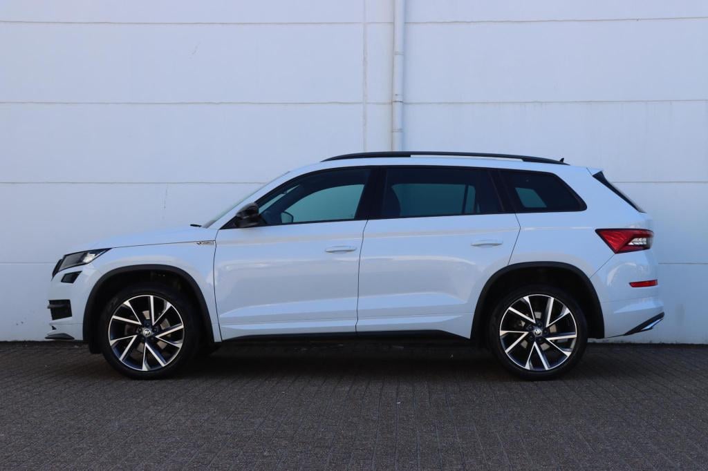 Skoda Kodiaq 1.5 tsi sportline business 150pk dsg7 7p. | pano | trekhaak | 