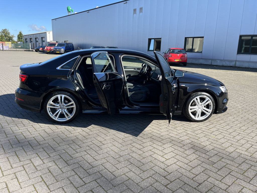 Audi A3 limousine 1.5 tfsi cod sport s line edition nl auto