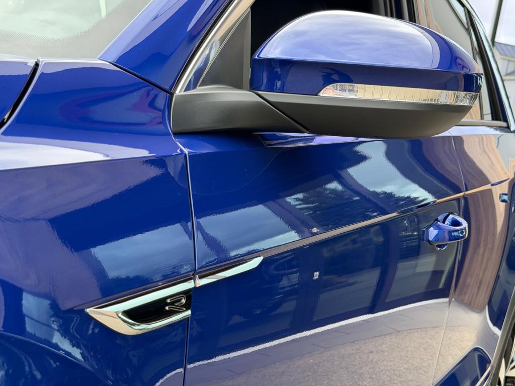 Volkswagen T-roc 1.5 tsi 150pk dsg r-line | trekhaak | camera | keyless | e
