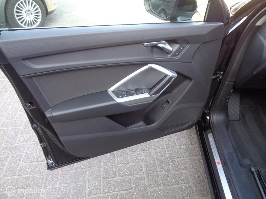 Audi Q3 sportback 35 tfsi pro line sportback business/s-line/automaat/ecc/s