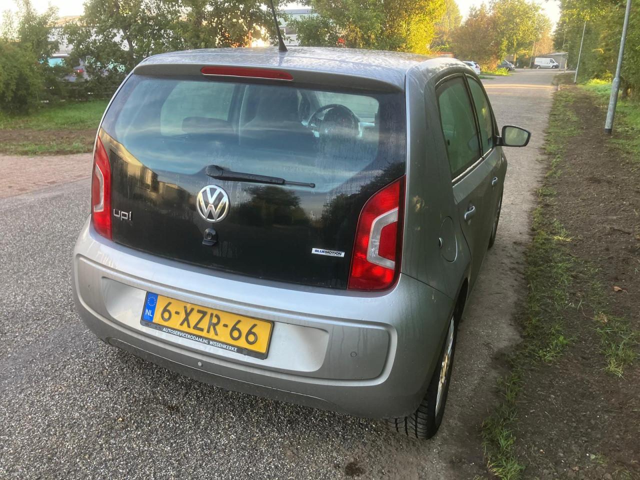 Volkswagen Up! 1.0 High Up!