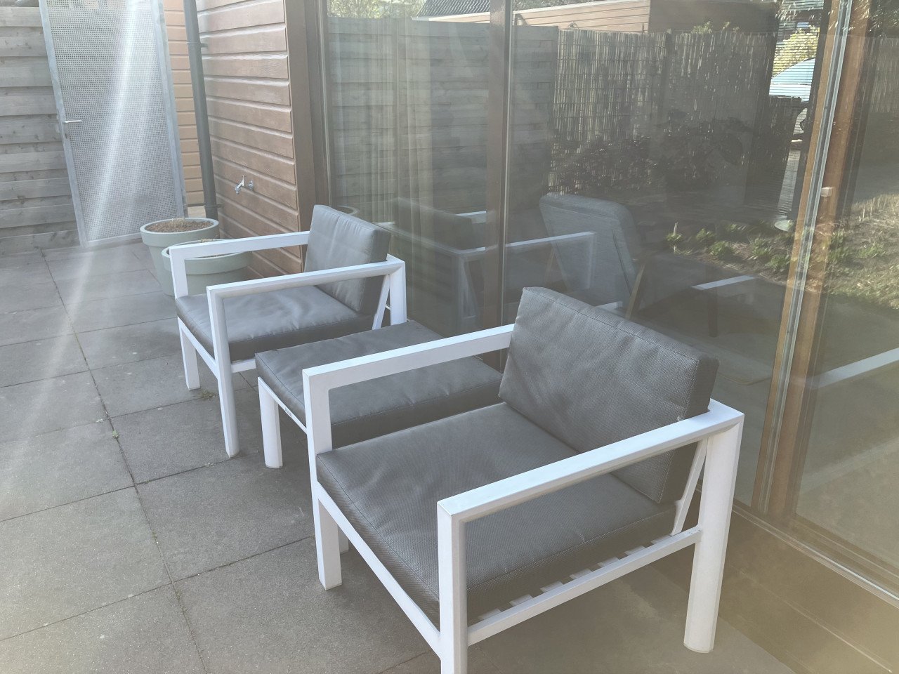Tuinset ( 2 stoelen en tafel)