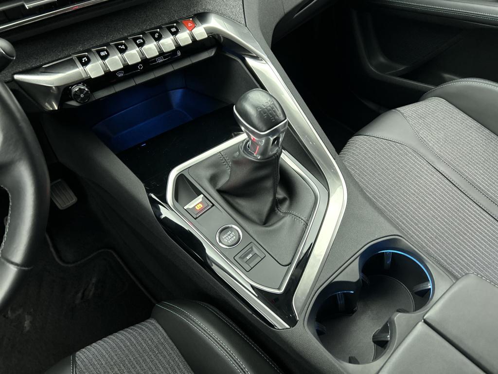 Peugeot 3008 130 pk blue lease allure | rijklaar | trekhaak | elektrische a