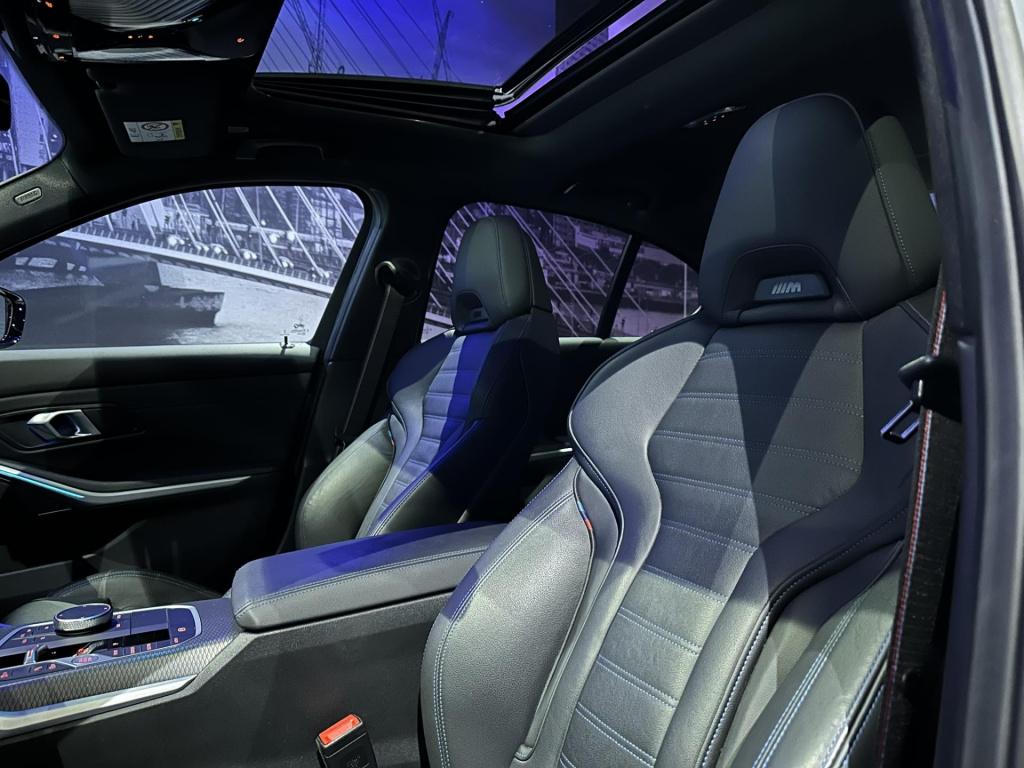 BMW 3-serie 330i m-sport *competitionstoelen*schuifdak*m-sport pro*