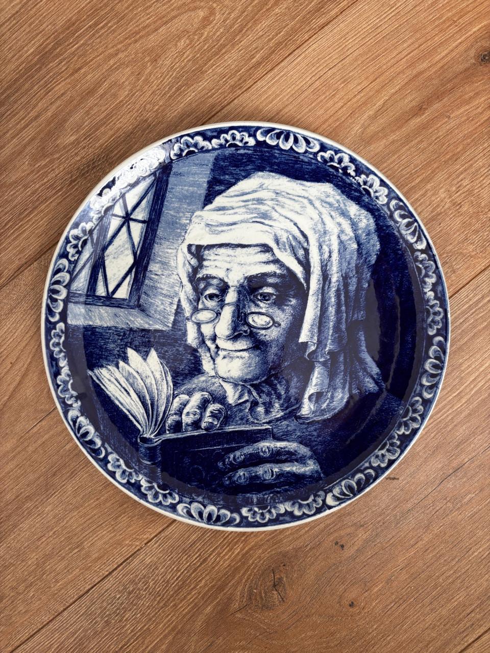 Aardewerk bord van Bosch Frères