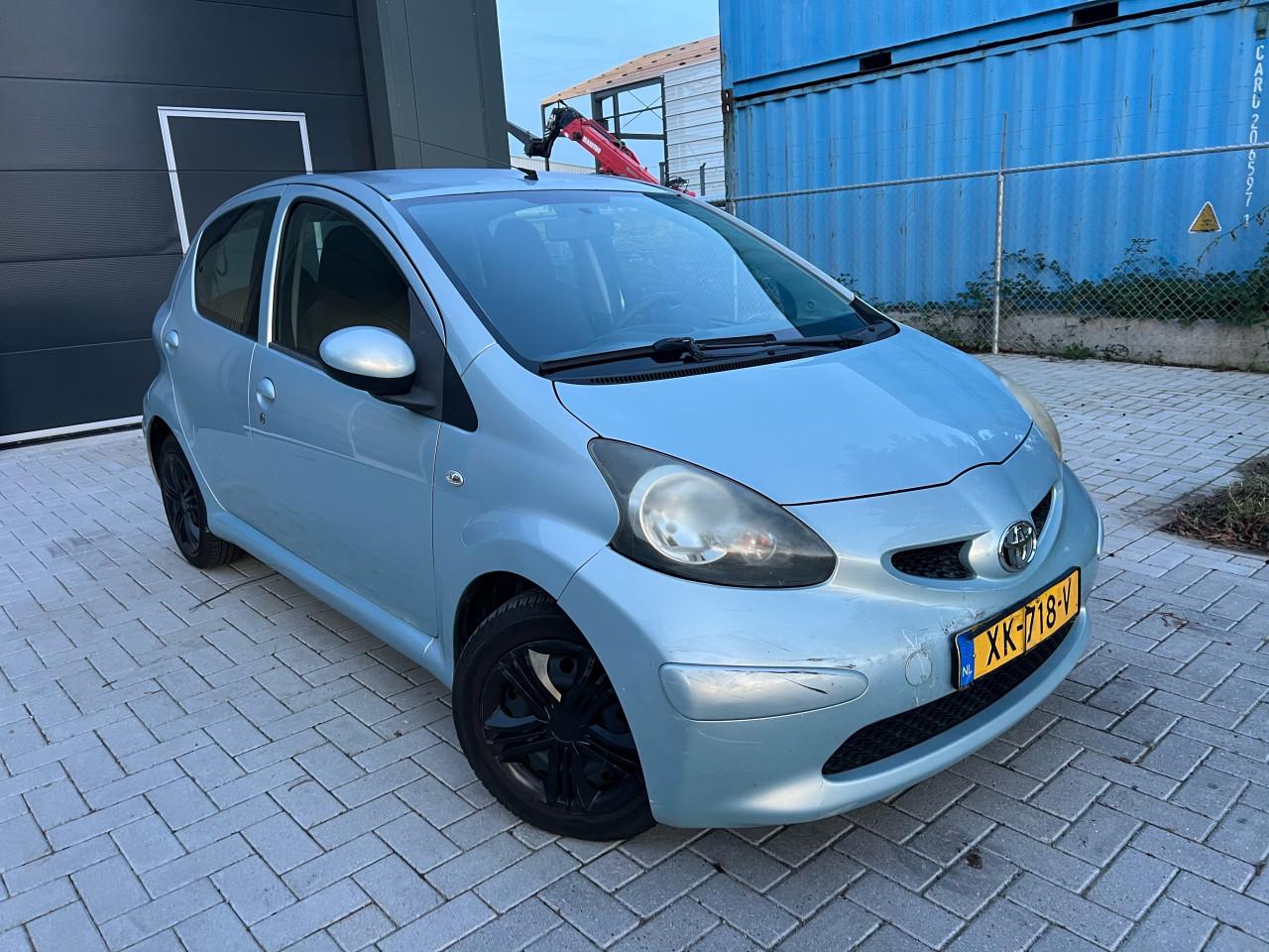 Toyota Aygo 1.0-12V Airco € 999