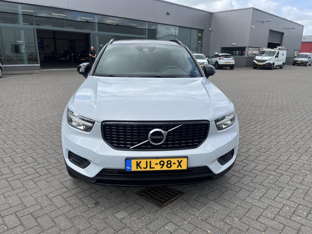 Volvo XC40 1.5 t4 recharge r-design 210 pk panorama